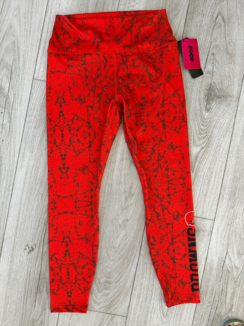 Authentic NFL Apparel BROWNS Red Patterned Athletic Leggings